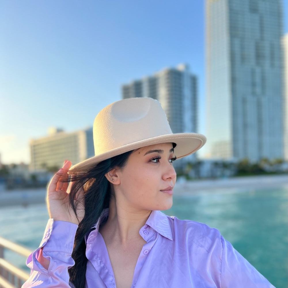 Marc and Mel cream & beige chain hat